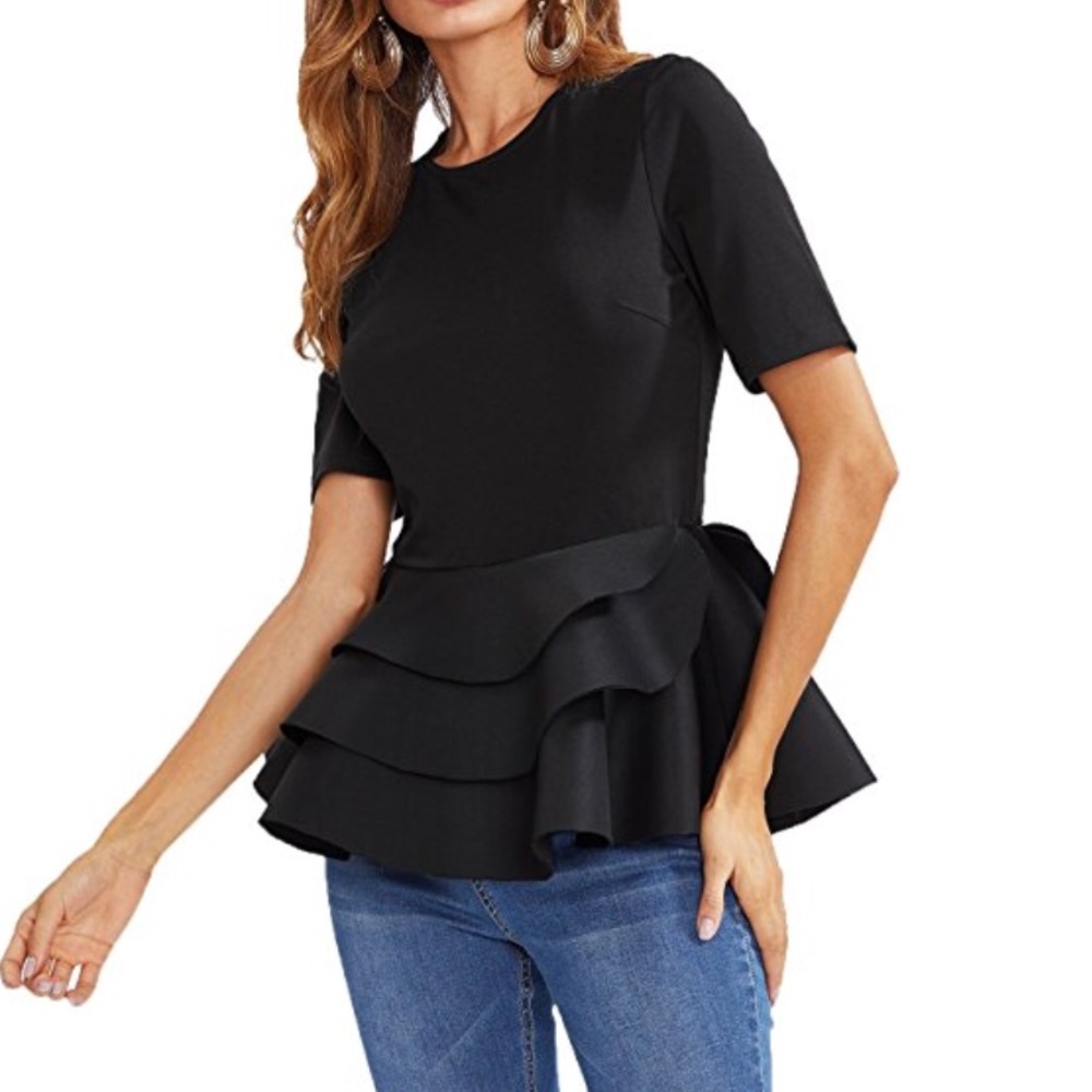 Jitney ruffled hem peplum 🍎